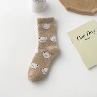 Chaussettes tubulaires chaudes et tendance pour femmes, en fausse fourrure, épaisses et confortables, style décontracté pour la maison, motif animalier