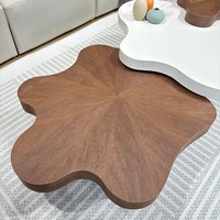 Mesa de centro de MDF ecológica duradera de lujo moderna, forma Irregular, diseño creativo, acabado de parquet de chapa de nogal para Villa