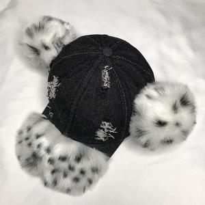 Casquettes de baseball à la mode Chapeaux Pompons uniques Casquette à motif pointillé à bord en fourrure pour spectacles de concert Danse - Product Image 6