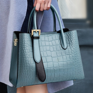 Sac fourre-tout en cuir véritable pour femme, motif crocodile, grande capacité, sac à bandoulière, fermeture éclair, pour le bureau, le quotidien et les voyages - Product Image 3