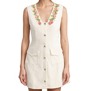 Vestido Mini Personalizado de Alta Calidad, Estilo Casual Primavera-Verano, Diseño a Cuadros Rojos, Cuello Polo, Tirantes Finos - Product Image 3