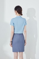 Robe de bureau pour femmes faite à la main, motifs floraux brodés à la machine, bouton, taille naturelle - Personnalisable pour le logo de l'entreprise