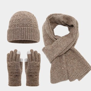 Set Invernale da <span class=keywords><strong>Donna</strong></span>: Berretto, <span class=keywords><strong>Guanti</strong></span> e <span class=keywords><strong>Sciarpa</strong></span>, Set Cappello Lavorato a Maglia, <span class=keywords><strong>Guanti</strong></span> Touch Screen, Paillettes, Regalo di Natale Caldo, Set 3 Pezzi all'Ingrosso - Product Image 3