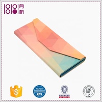 Bestpackaging Nouveau Design Étui à Lunettes Pliant en Cuir Pu Lunettes de Soleil Étui Pliant Logo Personnalisé Étui à Lunettes Triangle