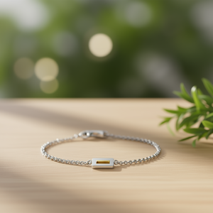 Bracelet manchette unisexe en acier inoxydable plaqué or Angelina avec pendentif lettre I – Bijou tendance, idée cadeau - Product Image 2