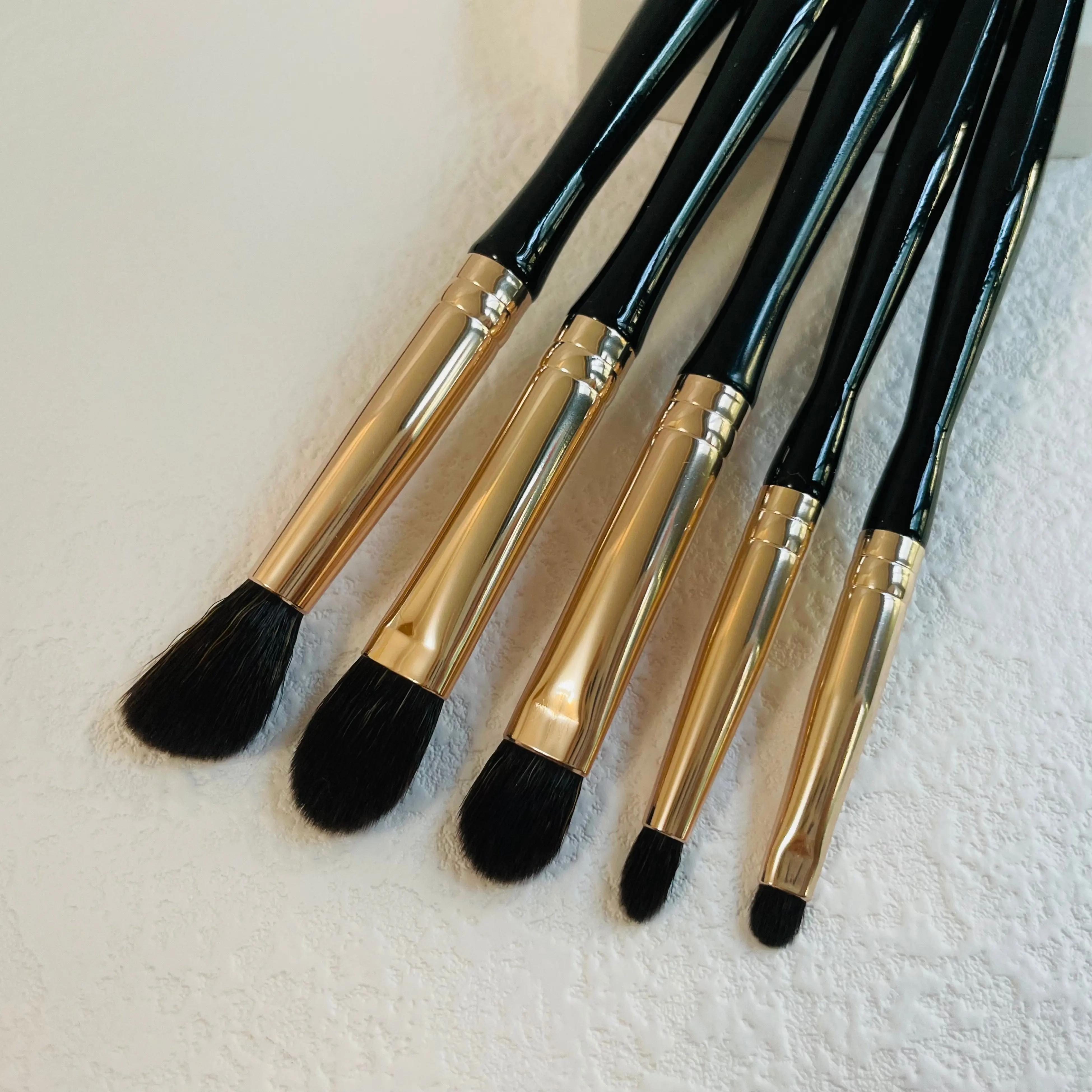 8 Stück Rose Gold Ferrule Schwarz professionelles Make-up-Pinsel-Set mit individuellem LOGO für Schönheits-Gesichtspulver Rouge augen Kosmetik-Toolkit