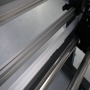 Machine d'impression DTF à double tête I3200, avec système de secouage de poudre, 24 pouces, pour l'impression personnalisée sur tissus et textiles (T-shirts) selon vos besoins - Product Image 6