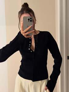 <span class=keywords><strong>Cardigan</strong></span> da Donna in Maglia con Scollo all'Americana e Bottoni Nascosti, Design Elegante Stile Classico Francese, Motivo Floreale in Pizzo, Collezione Autunno 2026 - Product Image 5