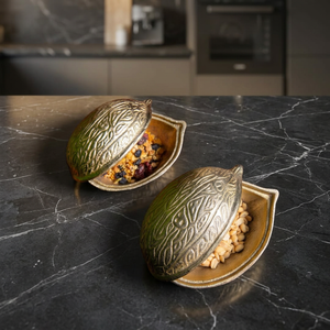 Bol de rangement intemporel avec couvercle en métal décoratif, plat de service ovale pour cacahuètes et bonbons, plateau à collation pour fêtes, mariages et cadeaux - Product Image 3