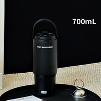 Botol Minum Vakum Terisolasi 700ml dengan Pegangan Portabel, Tumbler Ganda untuk Olahraga Luar Ruangan