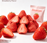 Gefreeze-droogde aardbeienplakjes, knapperig, zonder toevoegingen, gezonde snack, bakkerij grondstof, OEM, private label, fabriekslevering, Bnatian
