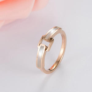 Neues Design Mode Damen Rosé<span class=keywords><strong>gold</strong></span> Verstellbarer Schmuck Gürtelschnalle Schwarz Weiß Muschel Edelstahl Ringe für Männer und Frauen - Product Image 2