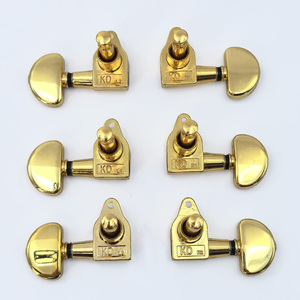 Un ensemble de 6 boutons de guitare dorés haut de gamme (3 à gauche et 3 à droite) avec des vis, adaptés à un accordage de guitare durable. - Product Image 5