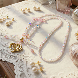 Collar <span class=keywords><strong>de</strong></span> Cuentas <span class=keywords><strong>de</strong></span> Cristal Multiformas con Lazo y Colgante <span class=keywords><strong>de</strong></span> Corazón Dorado, Joyería Artesanal Dulce para Damas <span class=keywords><strong>de</strong></span> Honor y Ocasiones Especiales - Product Image 2