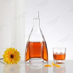 Vendite dirette della fabbrica bottiglia di vetro di cristallo 250ml 500ml con coperchio alto