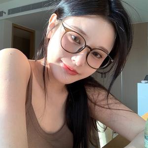 Montures de lunettes rondes minimalistes coréennes pour femmes, verres PC anti-lumière bleue, taille moyenne avec rivets à points Q3 83083 - Product Image 4