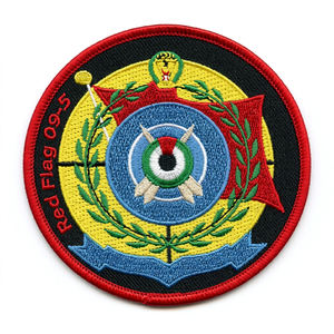 Écusson brodé circulaire Red Flag 09-5 en tissu tissé à coudre, style badge décoratif AVEC découpe laser - Product Image 1