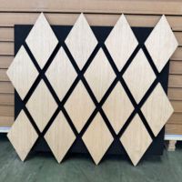 Panneaux acoustiques modernes et élégants en lattes avec absorption sonore hautement efficace pour studio de musique, chambre, hôtel et salle.