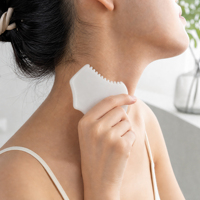 Masseur facial en jade blanc Gua Sha avec logo personnalisé