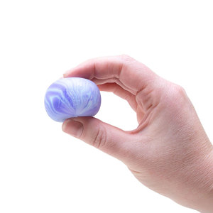 Paquete de 4 Pelotas Antiestrés Ultra Suaves y Moldeables, Juguete Sensorial, Caja Sorpresa, Alivio del Estrés para Adultos, Regalos para Fiestas - Product Image 4