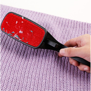 Brosse anti-peluches pour vêtements en laine, en plastique noir, rotative, pour le nettoyage domestique - Product Image 3