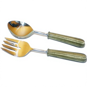 Cuchara para Servir Ensaladas de Madera Rústica Ecológica de la Mejor Calidad con Mango de Resina Epoxi, Uso Manual, Cubertería de Mesa, Star Crafts India - Product Image 1