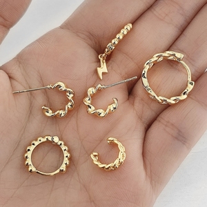Pendientes de Oro Chapado Brillante Vintage, Impresionantes y Gruesos con Diseño Trenzado para Mujer - Product Image 4