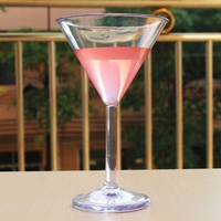 Verres à cocktail Martini écologiques de style européen 180 ml en PS acrylique transparent pour bar, fête, mariage, voyage