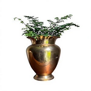 Vase de table traditionnel en laiton, pot à fleurs en métal fait main, récipient décoratif pour plantes d'intérieur, facile à transporter, style vintage - Product Image 1