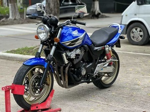 ฮอนด้า 1 <span class=keywords><strong>CB400</strong></span> ซูเปอร์โฟร์ รถจักรยานยนต์สตรีทไบค์แบบอินไลน์โฟร์ 400 ซีซี ระบายความร้อนด้วยน้ำ พร้อมระบบ ABS รถจักรยานยนต์สตรีทไบค์สุดคลาสสิกจากญี่ปุ่นสำหรับนักสะสม - Product Image 3