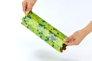 Papel adhesivo para insectos de trampa voladora colgando en el jardín - Product Image 3
