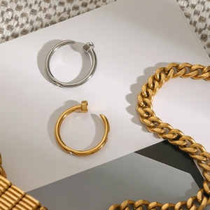 Unisex personal isierte 18 Karat vergoldete weiße Diamant-Zirkon-<span class=keywords><strong>Nagel</strong></span> ringe Edelstahl Anlauf freier Schmuck für Paare - Product Image 5