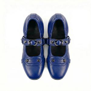 Bailarinas de PU con acabado aceitoso para mujer, punta redonda, tira elástica <span class=keywords><strong>en</strong></span> el tobillo, hebilla estilo Mary Jane, tachuela - Product Image 6