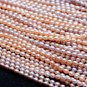 Collier de perles d'eau douce de forme de riz blanc de 5 à 6 mm, presque parfait, produit semi-fini naturel pour la vente en gros - Product Image 4