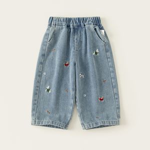 เสื้อผ้าเด็กสำหรับฤดูใบไม้ผลิและฤดูใบไม้ร่วงกางเกงยีนส์ขากว้างปักลายอเนกประสงค์สวมใส่สบายน่ารักสำหรับเด็กผู้หญิง - Product Image 1