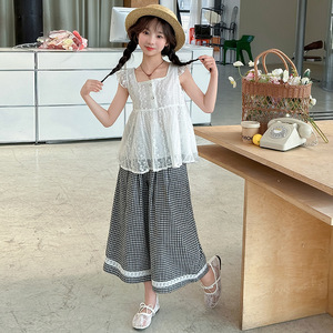 <span class=keywords><strong>Abbigliamento</strong></span> Estivo 2026 per Ragazze Adolescenti: Camicia Bianca Senza Maniche in Pizzo + Pantaloni Neri a Quadri a Gamba Larga, Set 2 Pezzi - Product Image 6