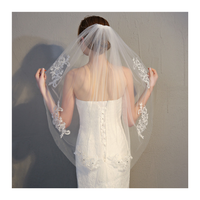 Voile de mariée en dentelle à prix de gros raisonnable, plusieurs modèles disponibles, bordure en ruban, monocouche, teint uni, pour mariage, type mantille