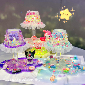 Kit de mini-lampe mignonne en plastique pour enfants de 7 à 12 ans, avec batterie intégrée, pour créer une lampe décorative de nuit. - Product Image 1