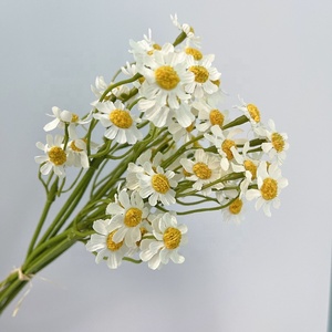 Ramo de flores de manzanilla de 26cm, margaritas artificiales para decoración de fiesta en casa, venta al por mayor, gran venta al por mayor - Product Image 1
