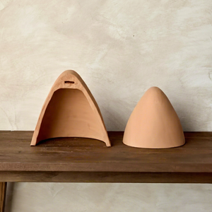 Lampe de table en terracotta contemporaine, design minimaliste géométrique en céramique, pour salon, chambre et décoration intérieure. - Product Image 1