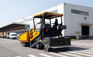 Paveuse d'asphalte industrielle haute densité RP1355HD, largeur de pavage maximale 13,5 m, épaisseur de couche 550 mm, robuste, pour autoroutes - Product Image 2