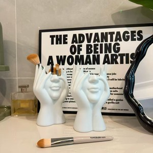 Creative Face-Shaped Vase White And Black PP Material For Living Room Home Decoration - Product Image 1