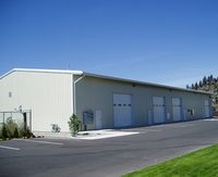 Kits de construction métallique industrielle préfabriquée en acier pour entrepôts/ateliers/hangars avec conception personnalisée et coût réduit