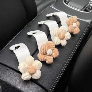Gancho Multifuncional para Asiento de Coche de Fibra de Carbono Resistente, Gancho de Almacenamiento Pequeño para Respaldo de Asiento de Coche, Nuevo Kit Interior - Product Image 2