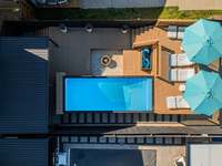 Piscine hors sol haut de gamme, construction en acier durable pour espaces extérieurs