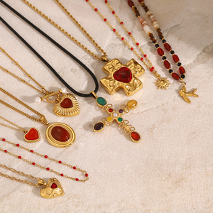 Elegante Collar de Acero Inoxidable Estilo Europeo Americano con Cruz de Ágata Roja, Colgante de Corazón, Cadena para Clavícula, Gargantilla de Acero de Titanio - Product Image 2
