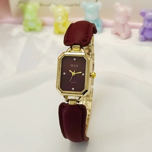 Montre pour femme, cadran carré, minimaliste, quartz, bracelet en alliage avec bracelet combiné en cuir et alliage. - Product Image 3