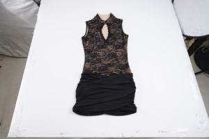 Robe Courte Moulante Sexy Unie en Dentelle Imprimée Numérique avec Découpes et Taille Naturelle pour Femme – Idéale Soirées et Clubs - Product Image 2