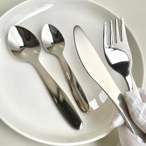 Juego de cuchillo, tenedor y cuchara para niños A62, acero inoxidable 304, cuerpo recto, color sólido, para niños pequeños, calidad de primera clase - Product Image 3