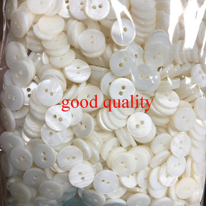 Yiwu Wintop, Прямая продажа с фабрики, круглые пуговицы белого цвета из натурального речного жемчуга с двумя отверстиями для костюма, куртки, одежды - Product Image 3